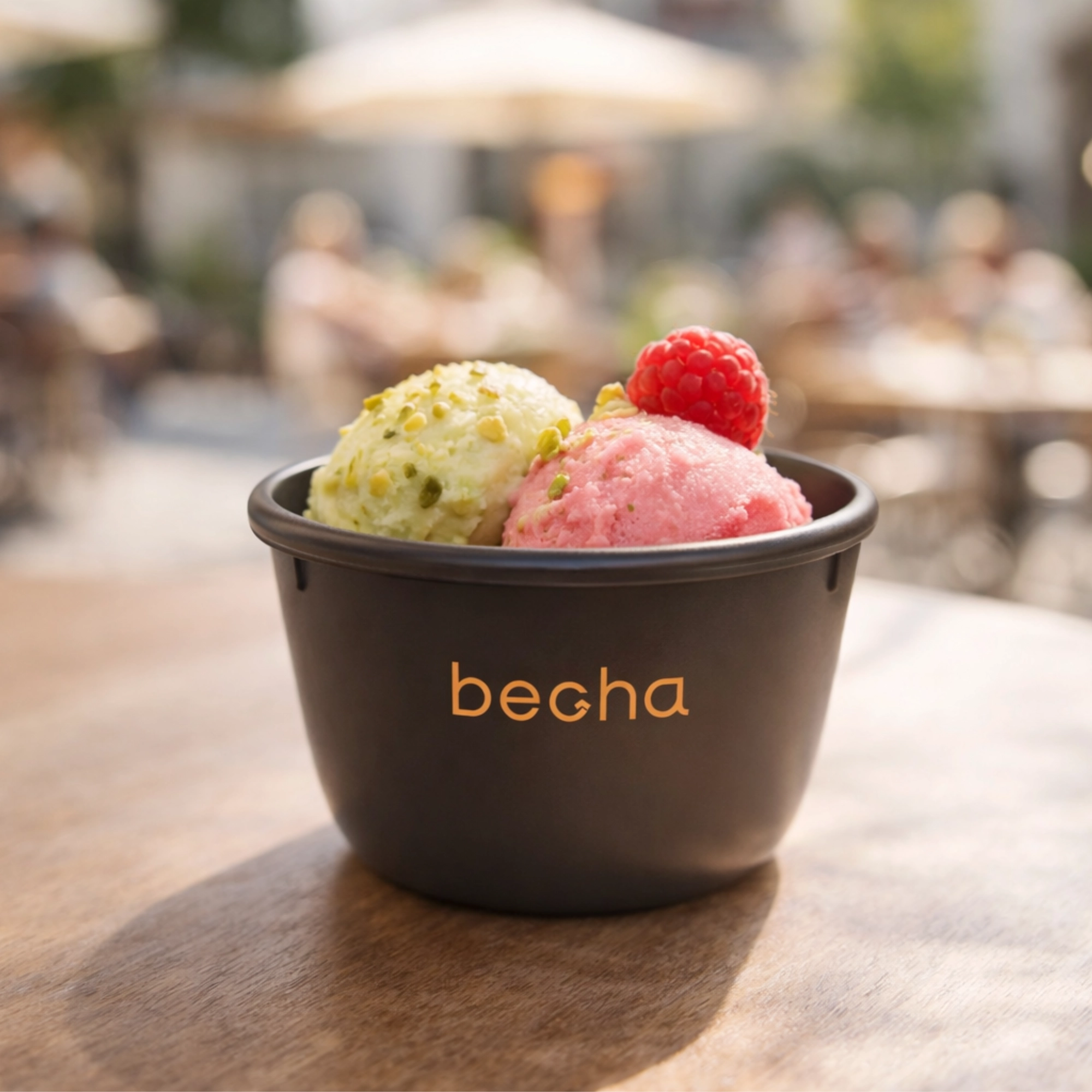 Für Eiscafé und Gelateria der Mehrweg Eisbecher von becha.